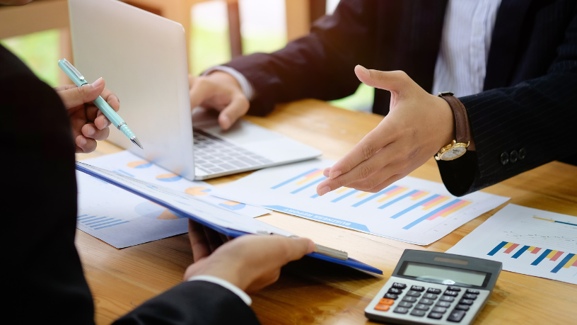 Descubra com Carlos Eduardo Rosalba Padilha as soluções para superar os desafios no valuation em negócios familiares.