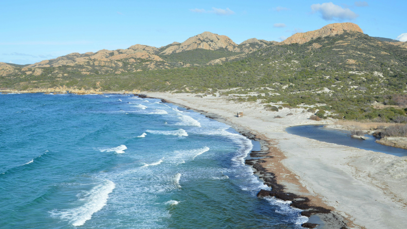 Francisco Lucena Imóveis explica que pagar mais por vista para o mar compensa quando há liquidez futura, conforto real e diferenciação no mercado.